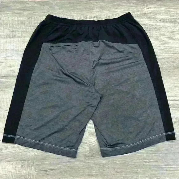 Lululemon T.H.E. Short Linerless 11" Men’s L Gray Activewear Gym Athletic *READ - Picture 5 of 12